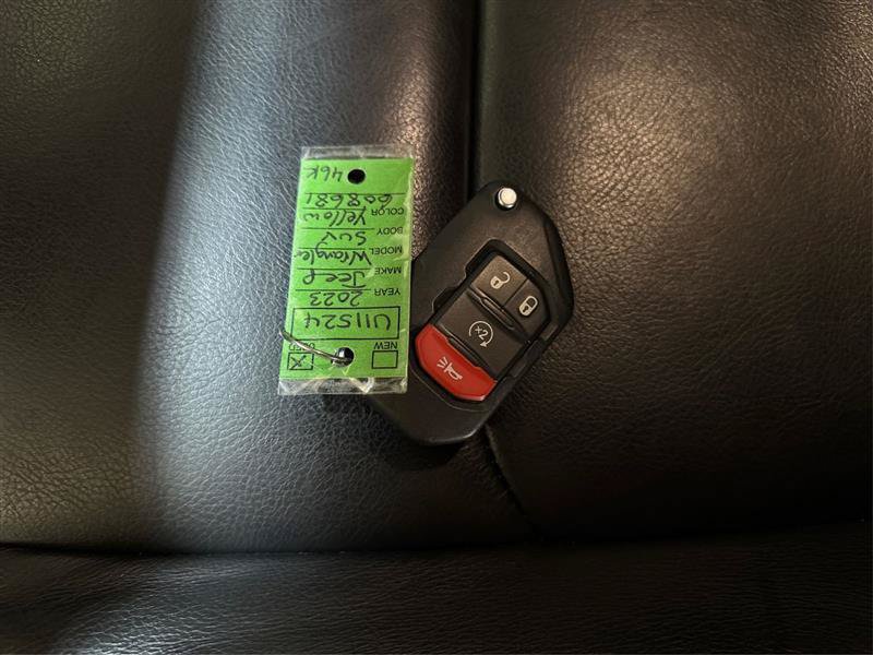 Used 2023 Jeep Wrangler Unlimited Sahara w/ Cold Weather Group AWD/4WD image 29