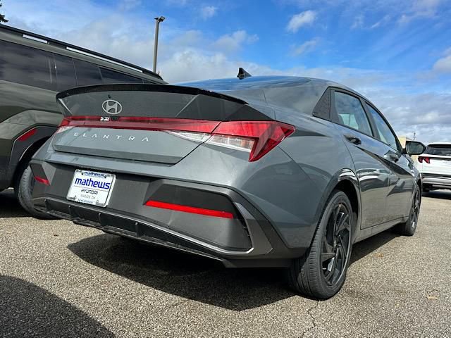 New 2026 Hyundai Elantra Sport image 3