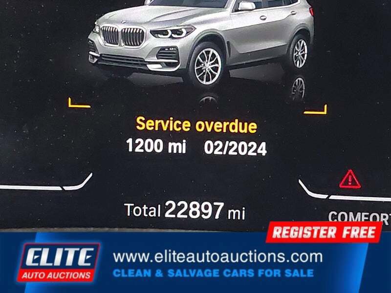 Used 2021 BMW M550i xDrive w/ Premium Package image 30