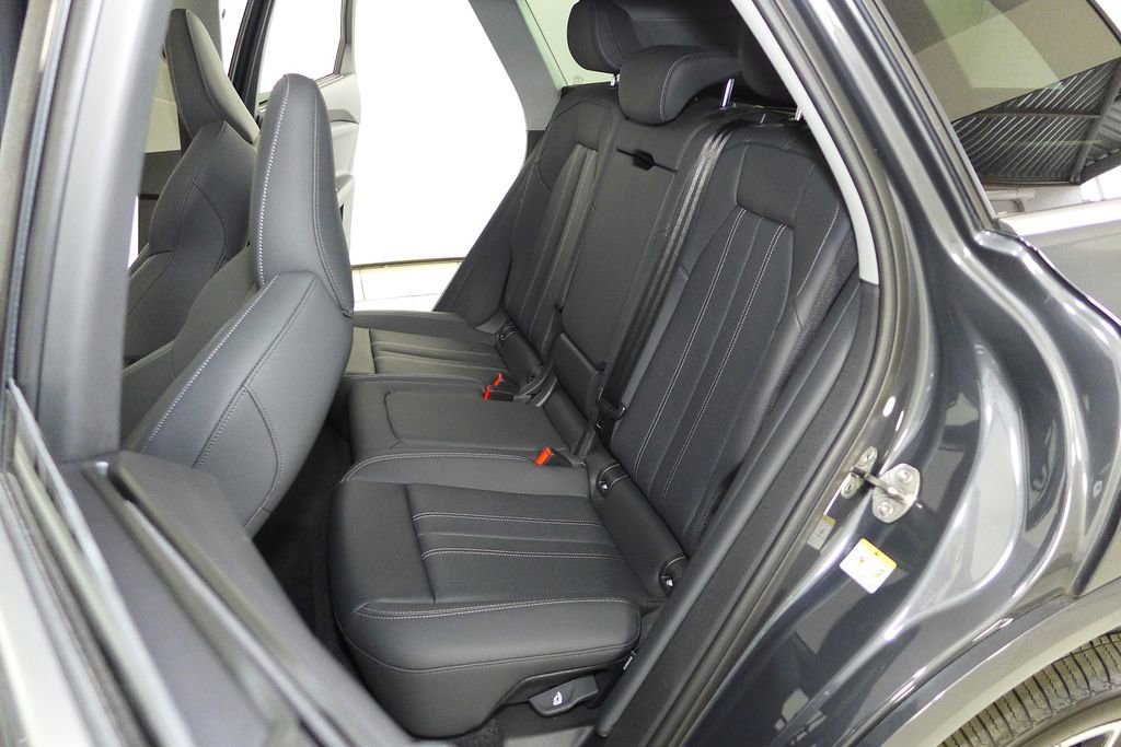 Used 2025 Audi Q5 Premium Plus w/ Premium Plus image 21