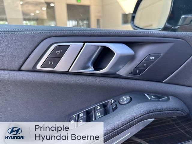Used 2021 BMW X5 sDrive40i w/ Premium Package RWD image 16