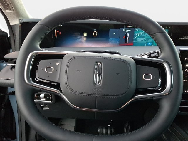 New 2026 Lincoln Nautilus Premier AWD/4WD image 17