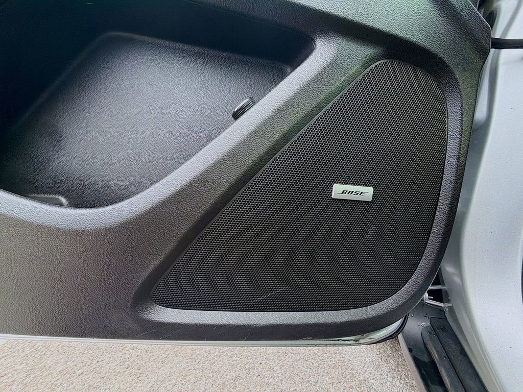 Used 2021 Chevrolet Traverse RS image 25