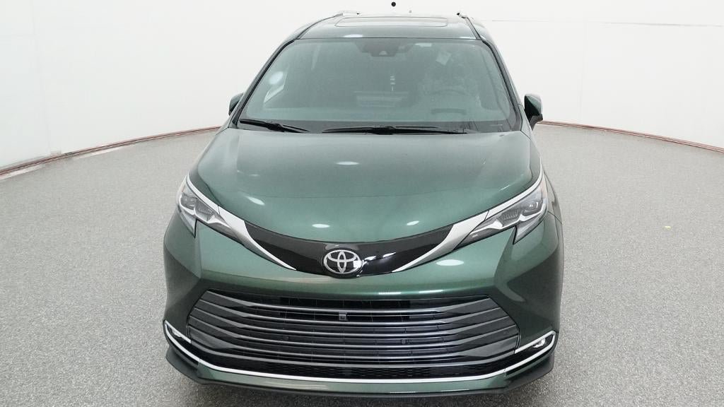 New 2026 Toyota Sienna Platinum AWD/4WD image 15