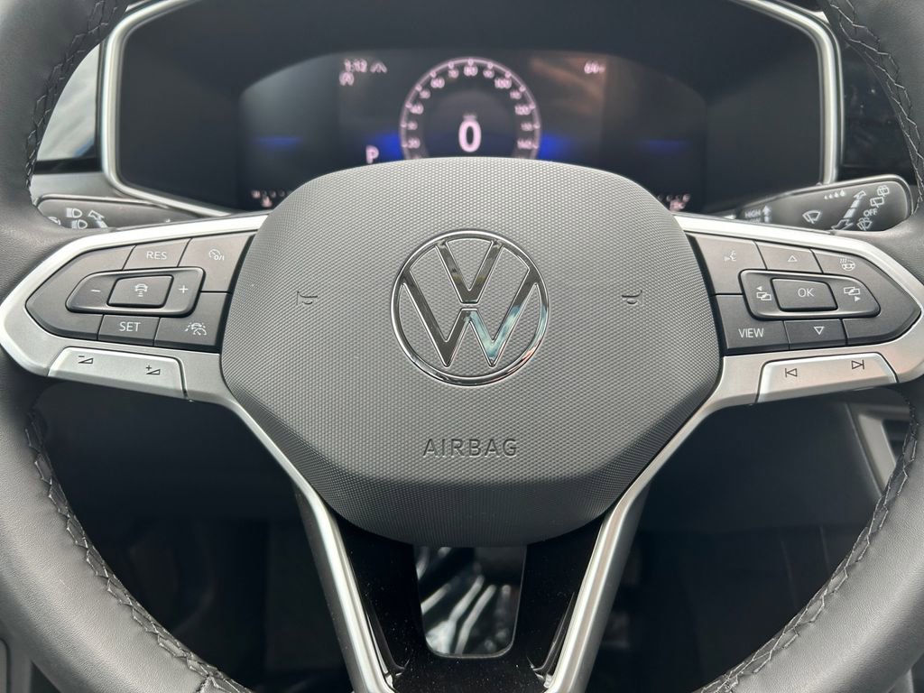 New 2025 Volkswagen Taos SE image 19