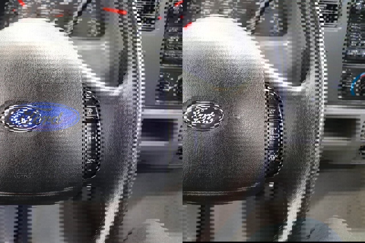 Used 2003 Ford F250 XLT image 85