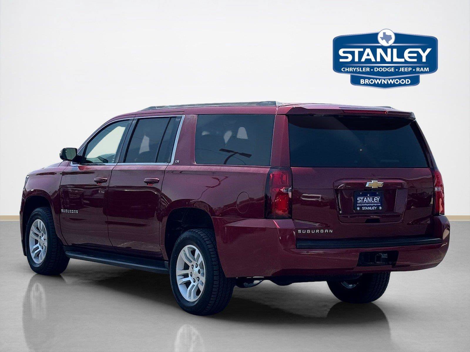 Used 2016 Chevrolet Suburban LS RWD image 5