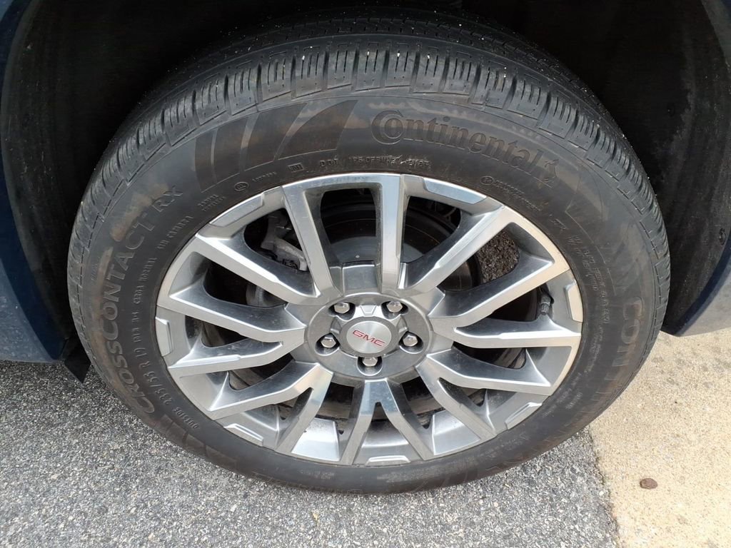 Used 2026 GMC Terrain Denali w/ LPO, Floor Liner Package image 12