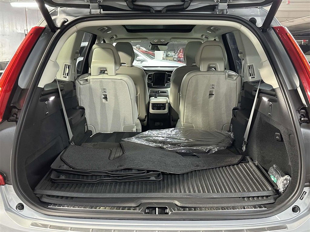 Used 2025 Volvo XC90 B6 Plus w/ Protection Package Premier image 14
