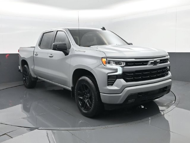 Used 2024 Chevrolet Silverado 1500 RST w/ Protection Package AWD/4WD image 3