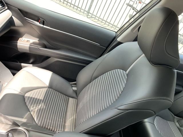 Used 2022 Toyota Camry SE w/ Convenience Package FWD image 29