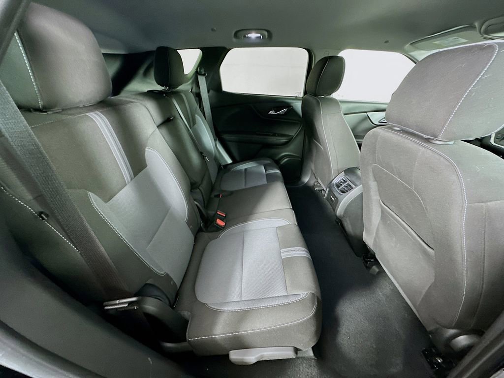 Used 2023 Chevrolet Blazer LT FWD image 34