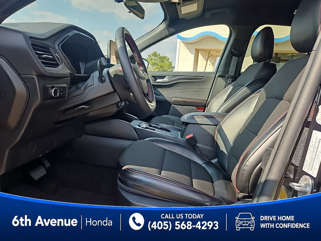 Used 2025 Ford Escape ST-Line AWD/4WD image 10
