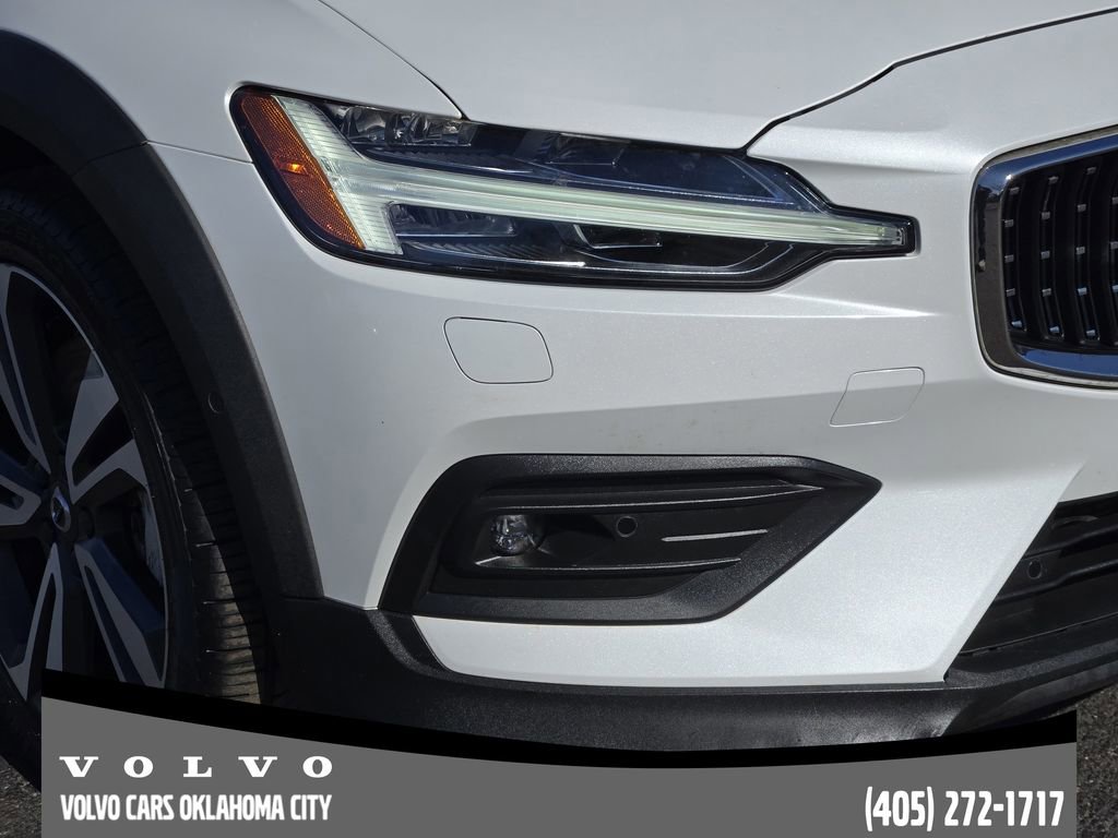 Certified 2024 Volvo V60 B5 Cross Country Plus w/ Protection Package Premier image 7