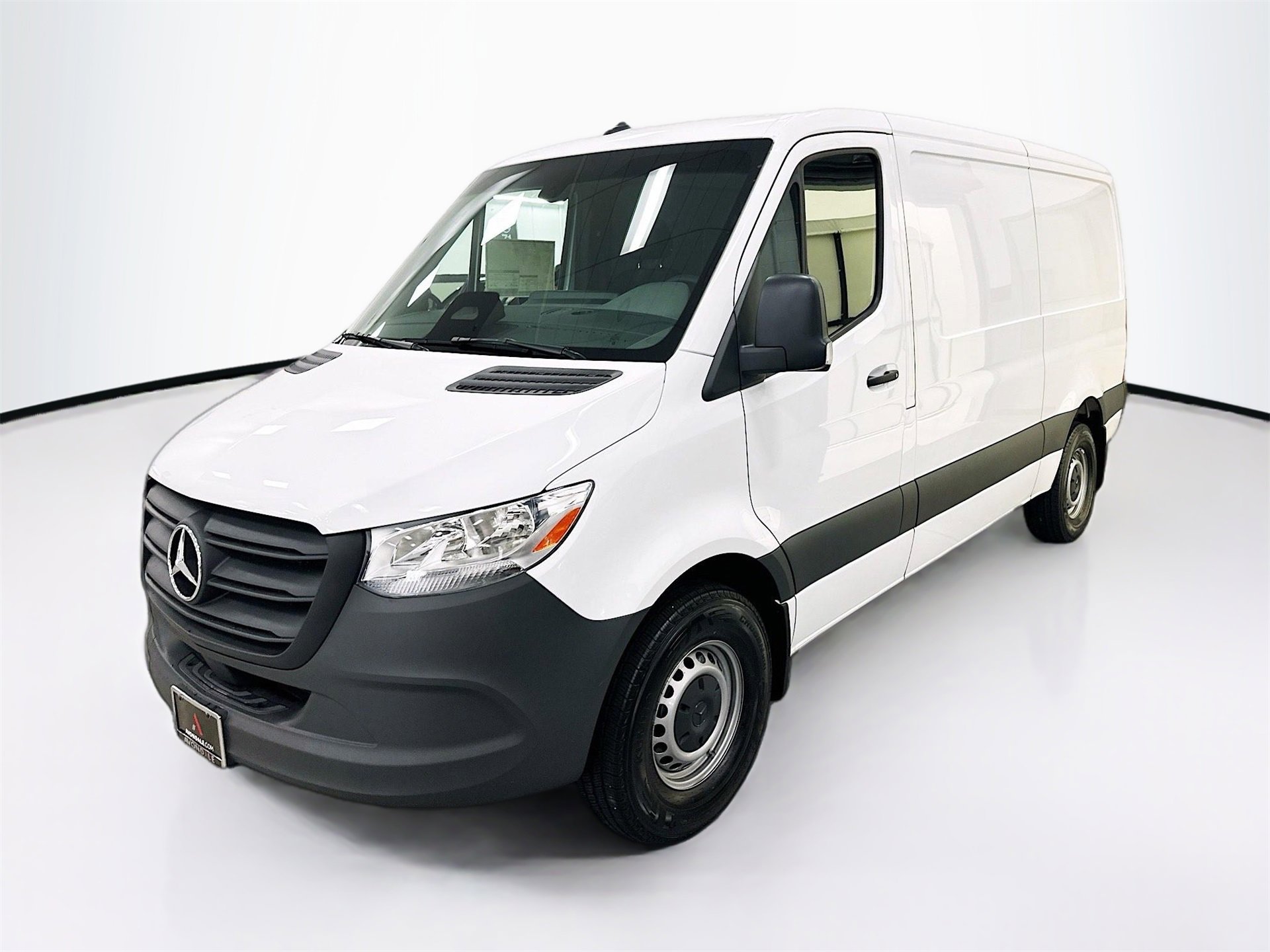 Used 2025 Mercedes-Benz Sprinter 2500 image 3