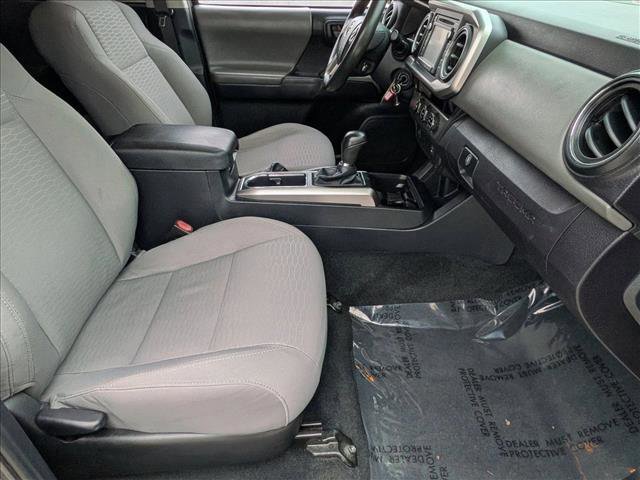 Used 2016 Toyota Tacoma SR5 w/ Towing Package image 20