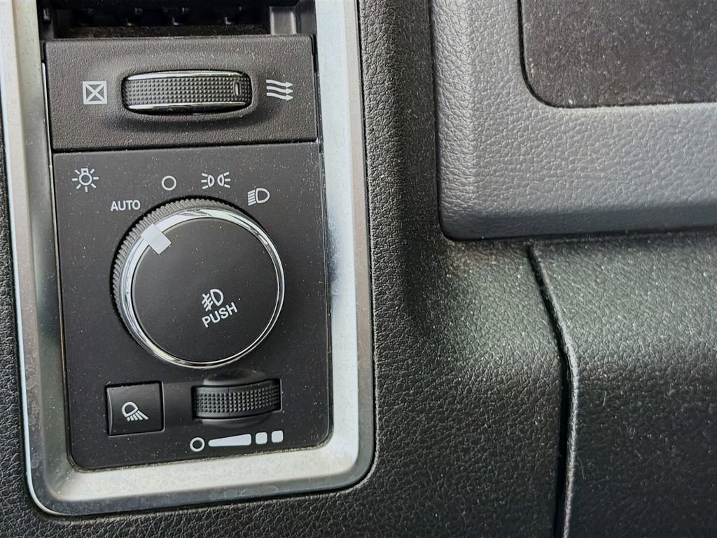 Used 2016 RAM 1500 Lone Star image 12