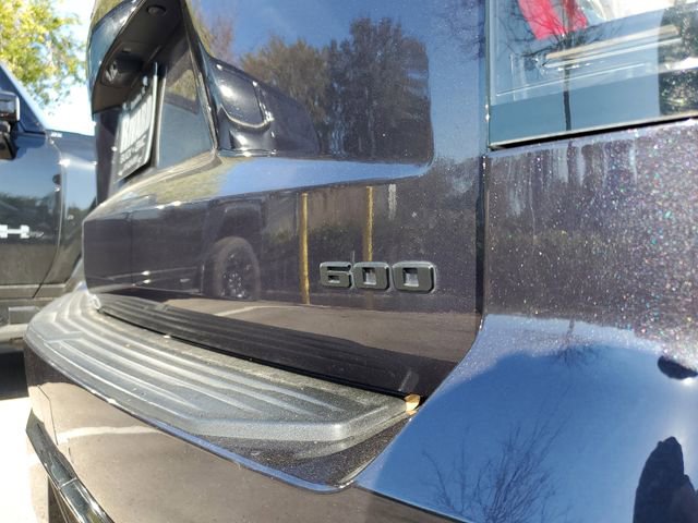 Used 2022 Cadillac Escalade Sport Platinum w/ LPO, ONYX Package image 8