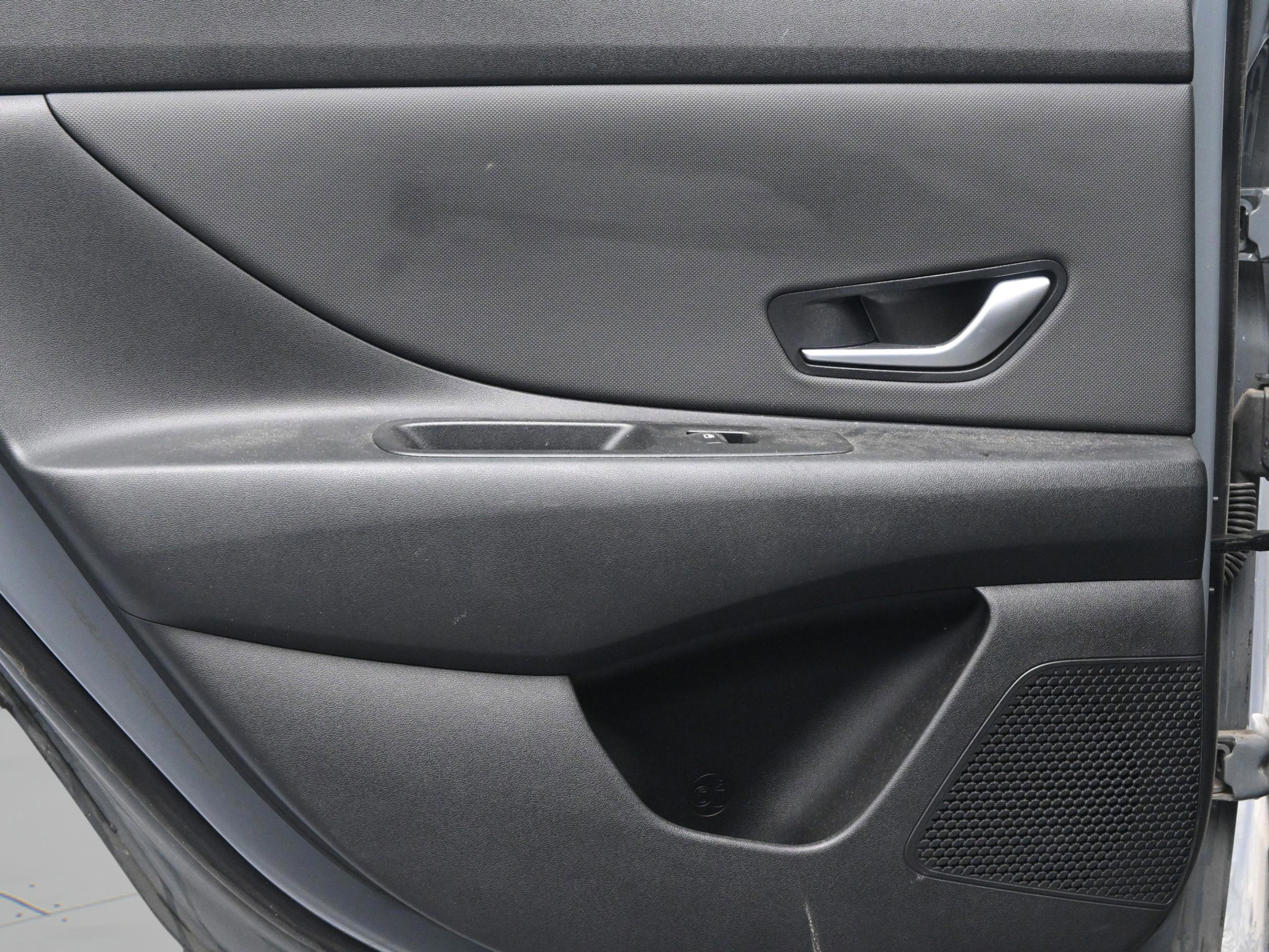 Used 2022 Hyundai Elantra SEL w/ Convenience Package image 32