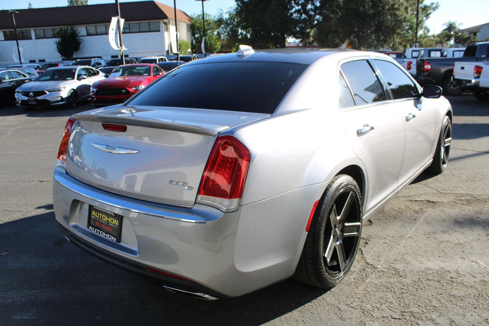 Used 2016 Chrysler 300 C RWD image 38