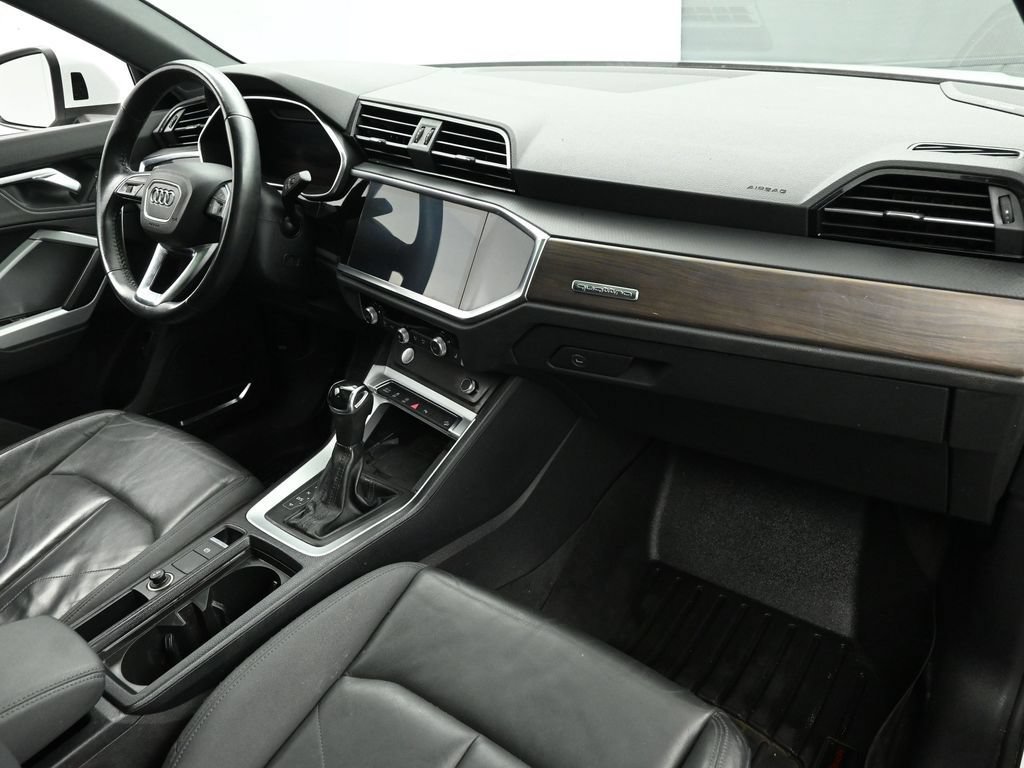 Used 2020 Audi Q3 2.0T Premium Plus w/ Premium Plus Package AWD/4WD image 25