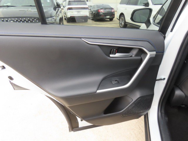 Used 2023 Toyota RAV4 XSE AWD/4WD image 18