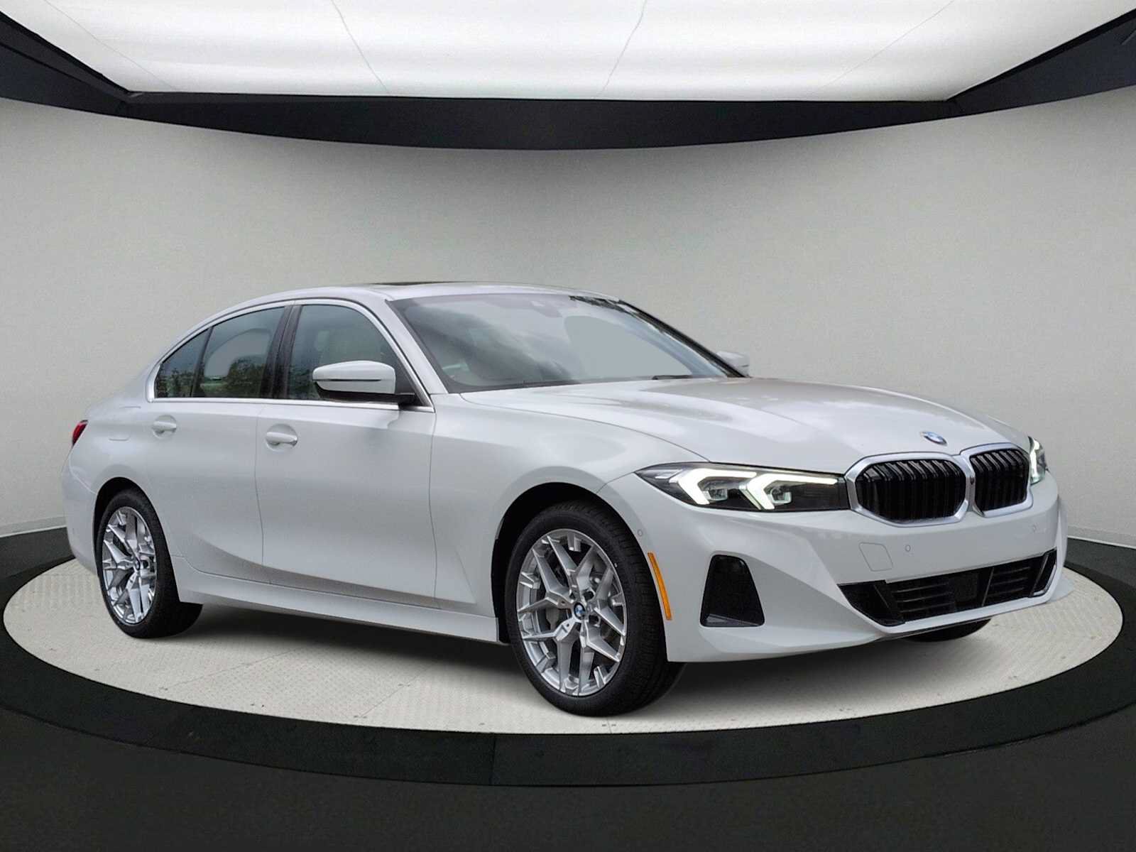 Used 2026 BMW 330i xDrive Sedan w/ Premium Package AWD/4WD image 2