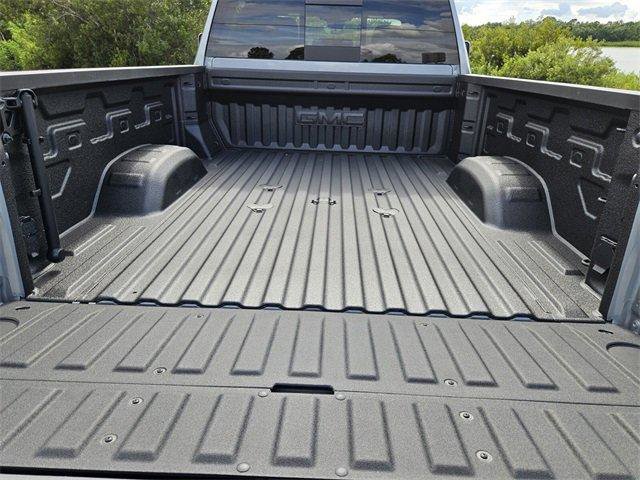 New 2025 GMC Sierra 3500 Denali w/ Denali Reserve Package image 13