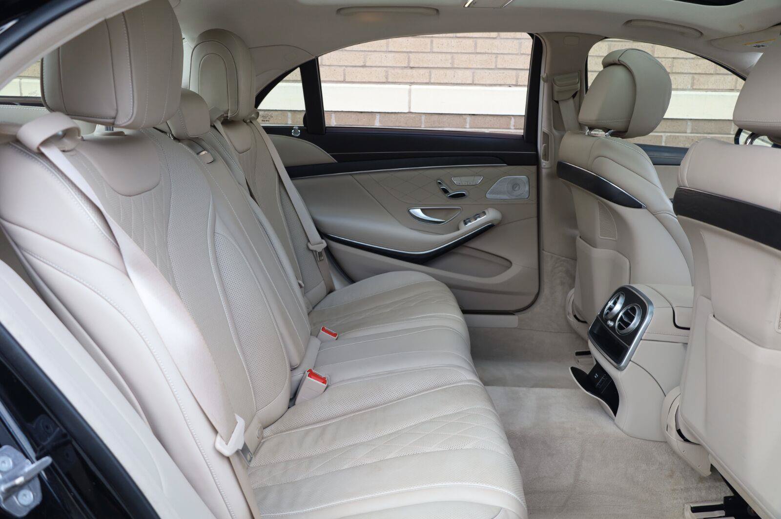 Used 2018 Mercedes-Benz S 560 Sedan image 26