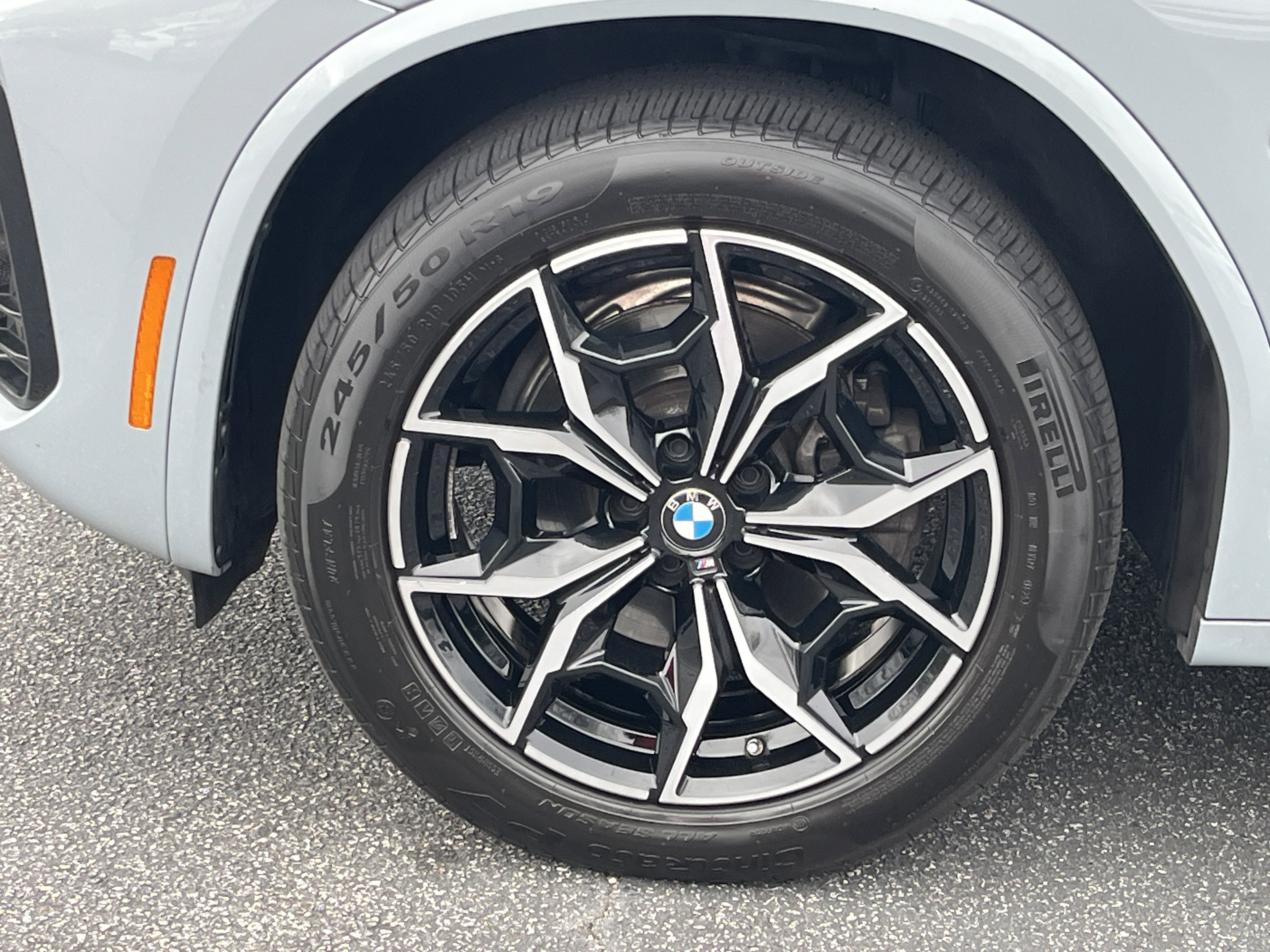 Used 2025 BMW X4 xDrive30i image 33