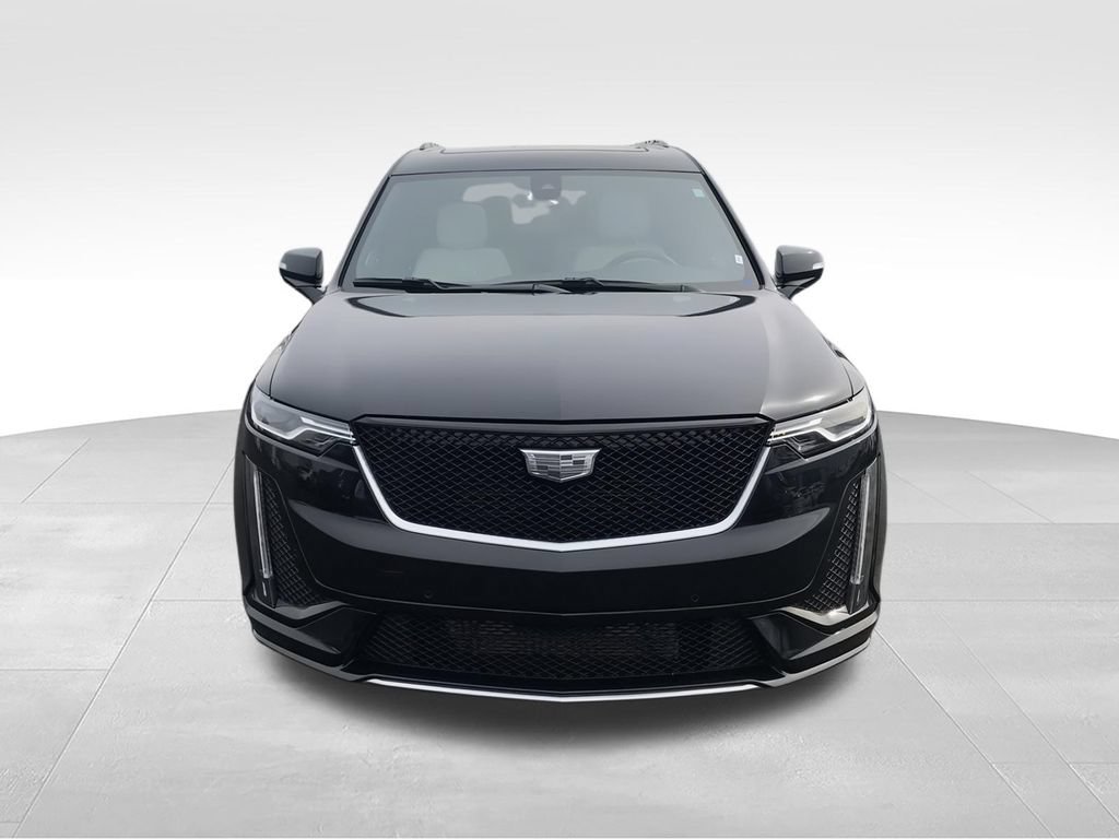 Used 2023 Cadillac XT6 Sport AWD/4WD image 3