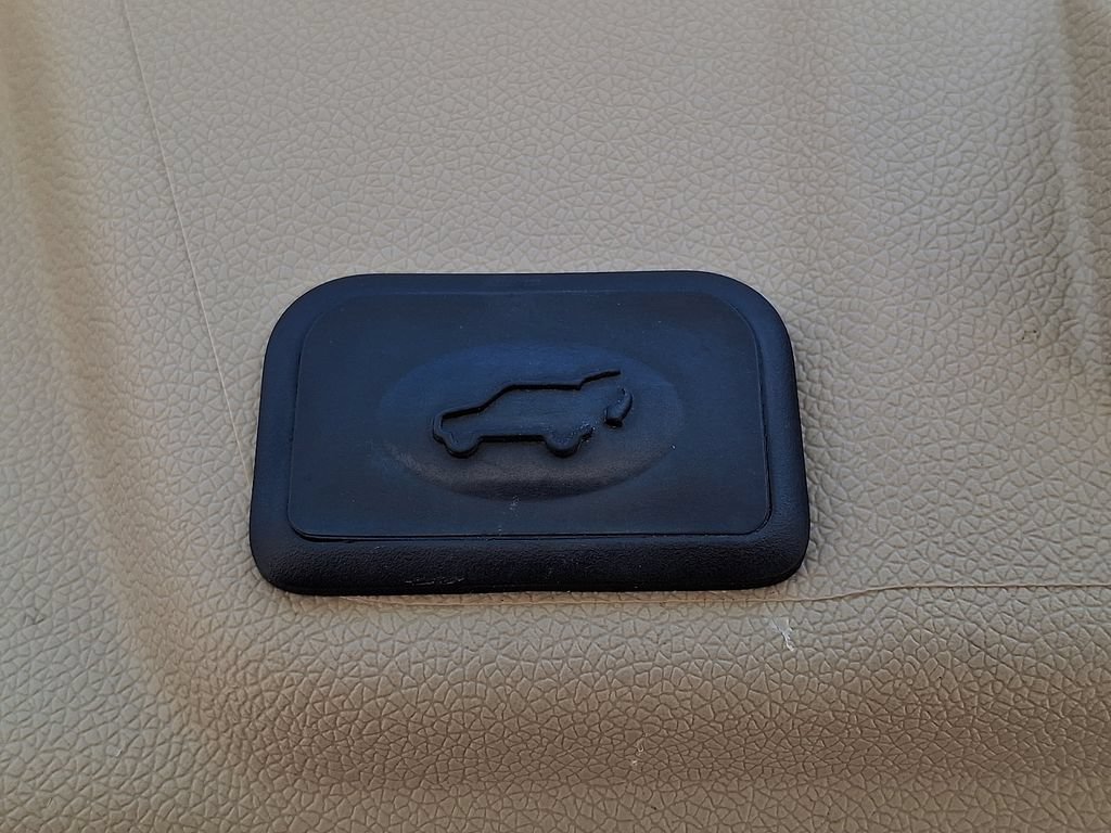 Used 2012 Buick Enclave Leather FWD image 29