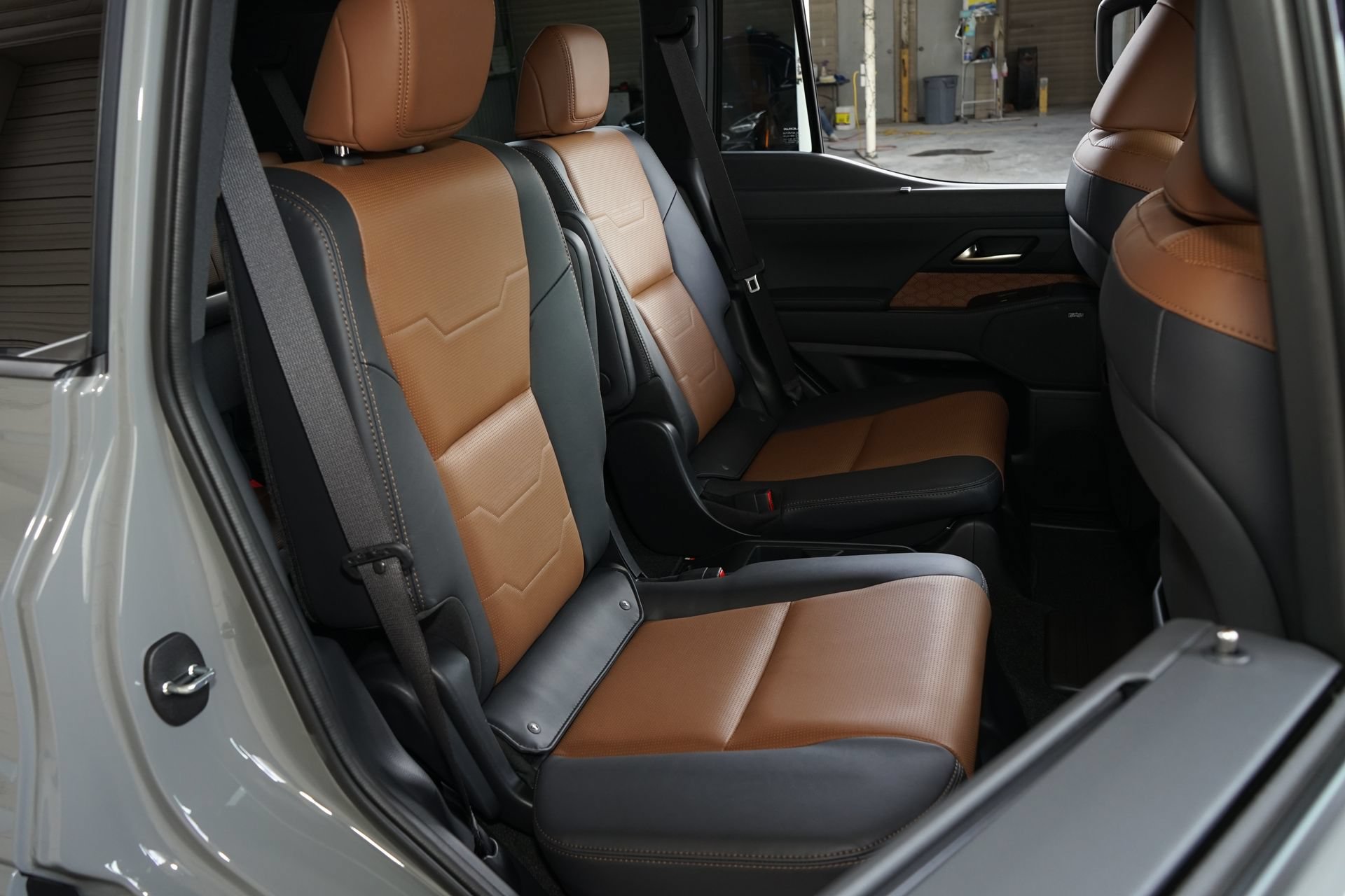 Used 2026 Lexus GX 550 w/ Accessory Package (31) AWD/4WD image 15
