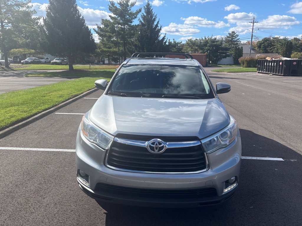 Used 2015 Toyota Highlander Limited AWD/4WD image 2