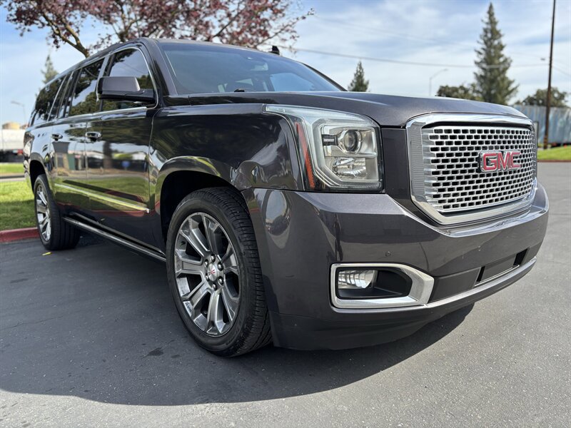 Used 2015 GMC Yukon XL Denali w/ Premium Package AWD/4WD image 2
