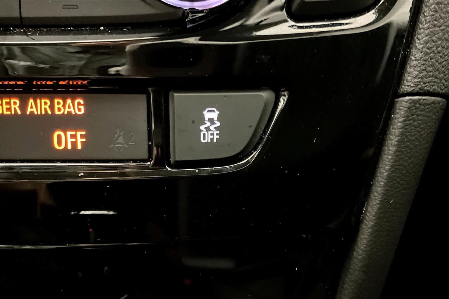 Used 2022 Buick Encore Preferred image 34
