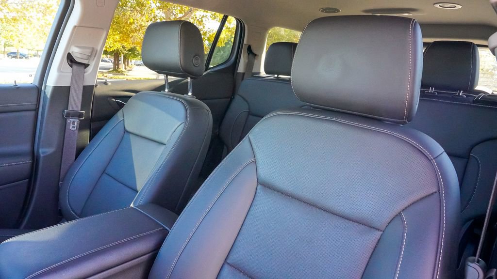 Used 2023 GMC Acadia SLT image 21