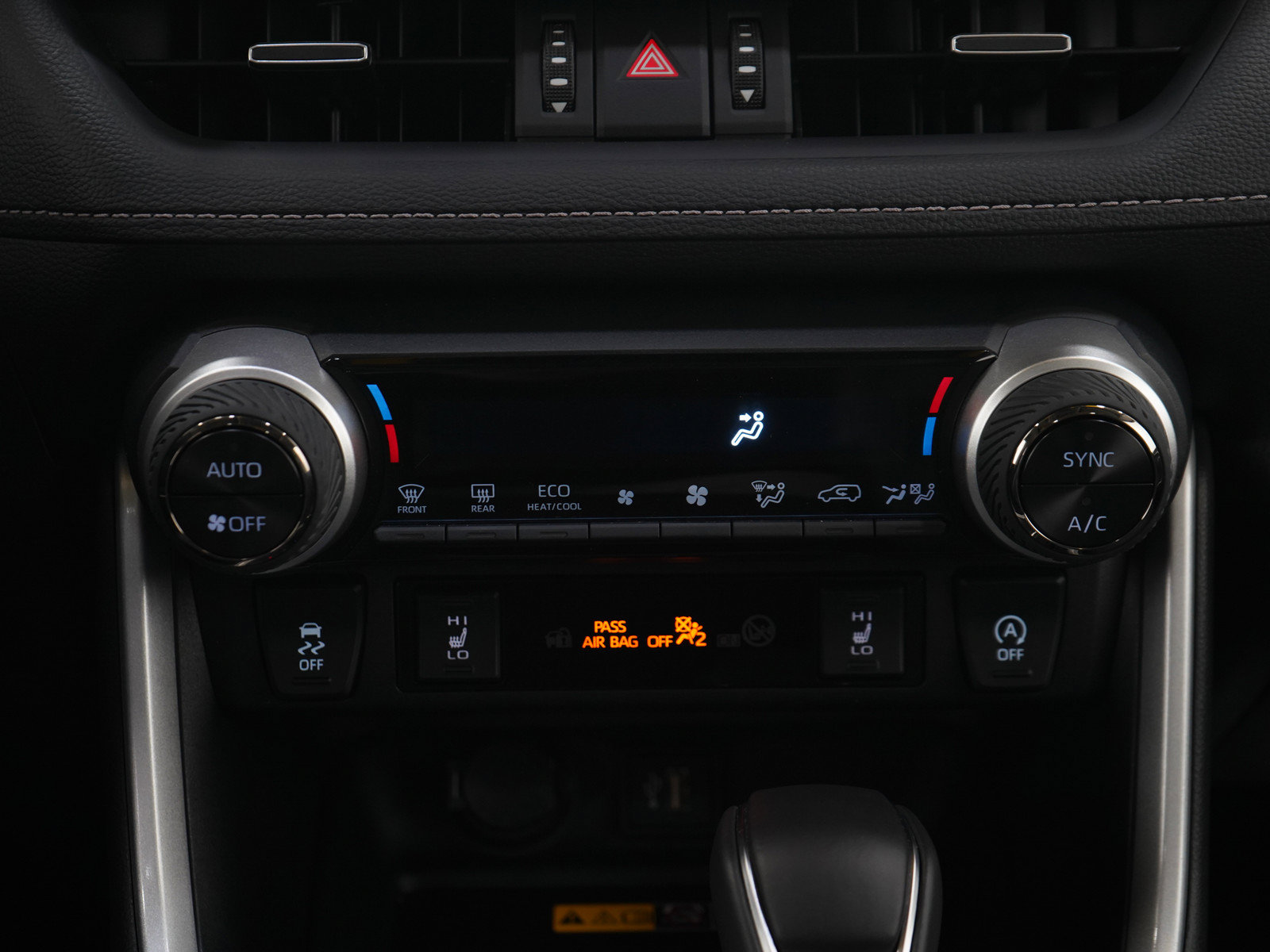 Used 2025 Toyota RAV4 XLE Premium w/ Weather Package AWD/4WD image 19