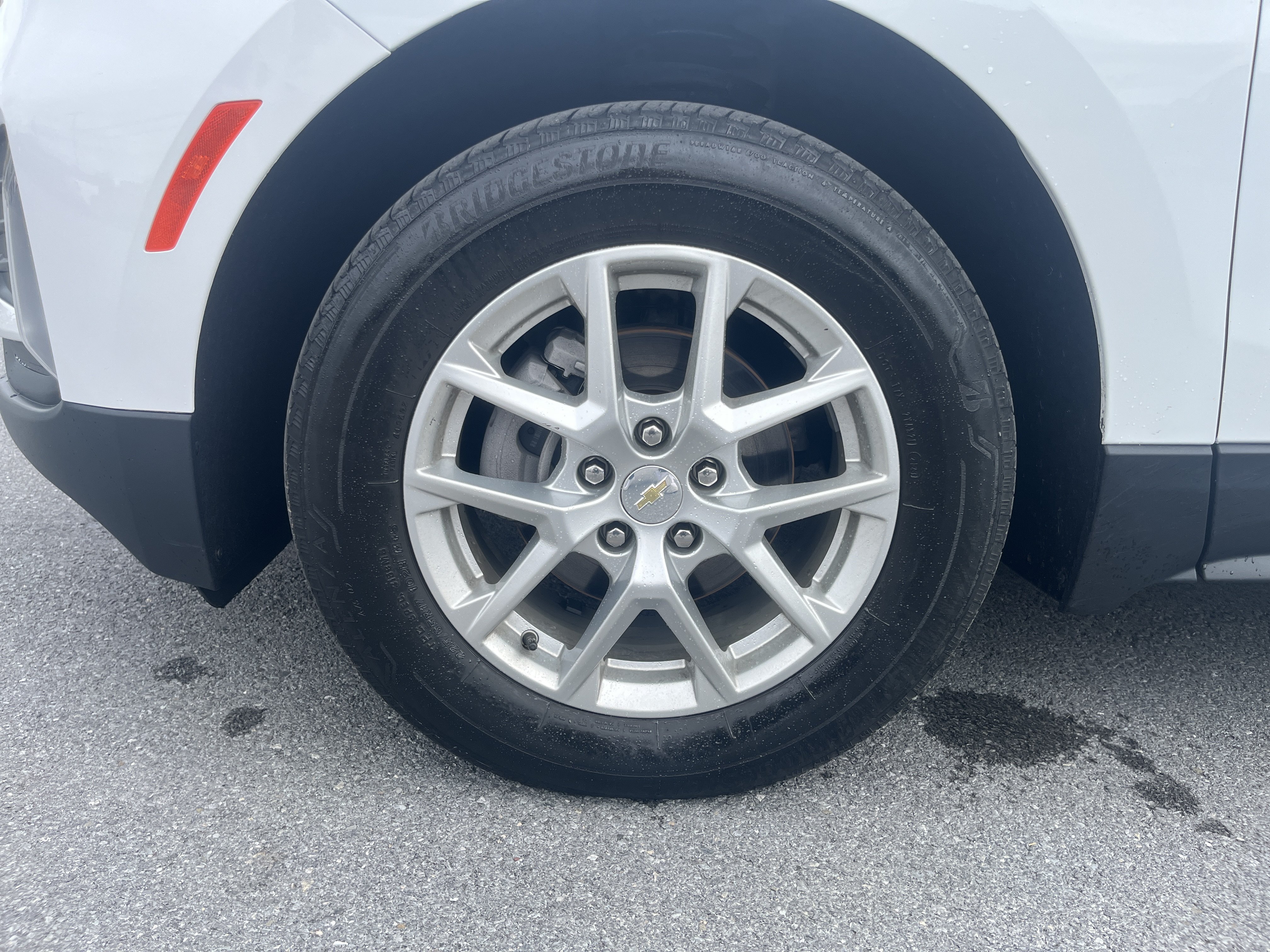 Used 2024 Chevrolet Equinox LT w/ LPO, Floor Liner Package AWD/4WD image 15