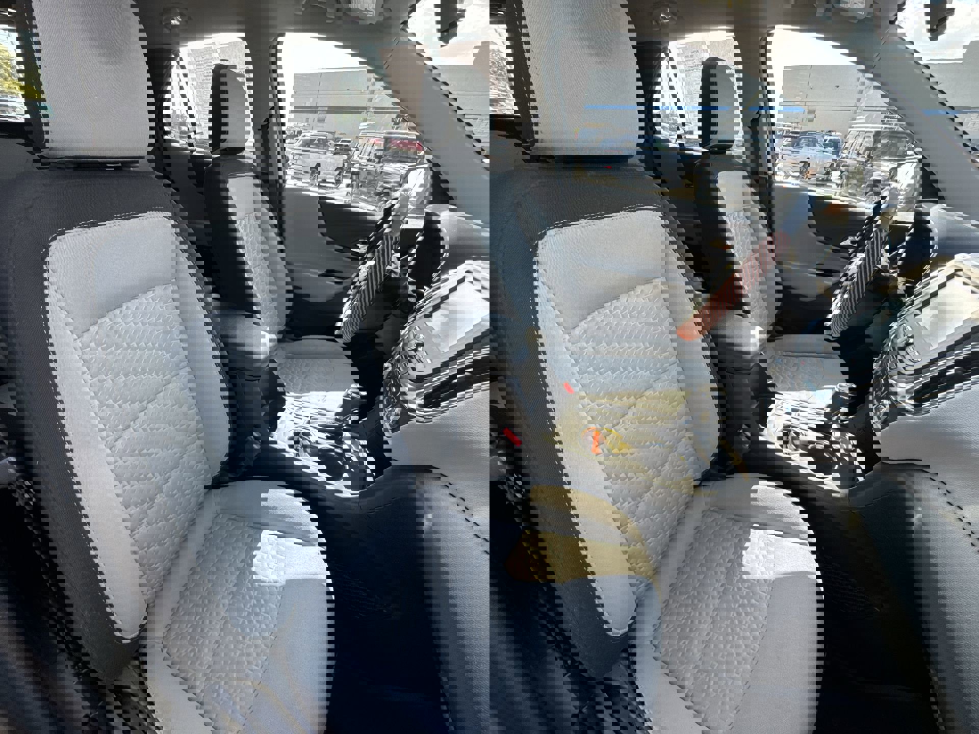 Used 2018 Chevrolet Equinox LS image 25