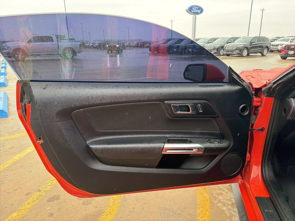 Used 2016 Ford Mustang GT image 9