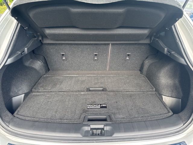 Used 2021 Nissan Rogue Sport SV w/ Technology Package FWD image 11
