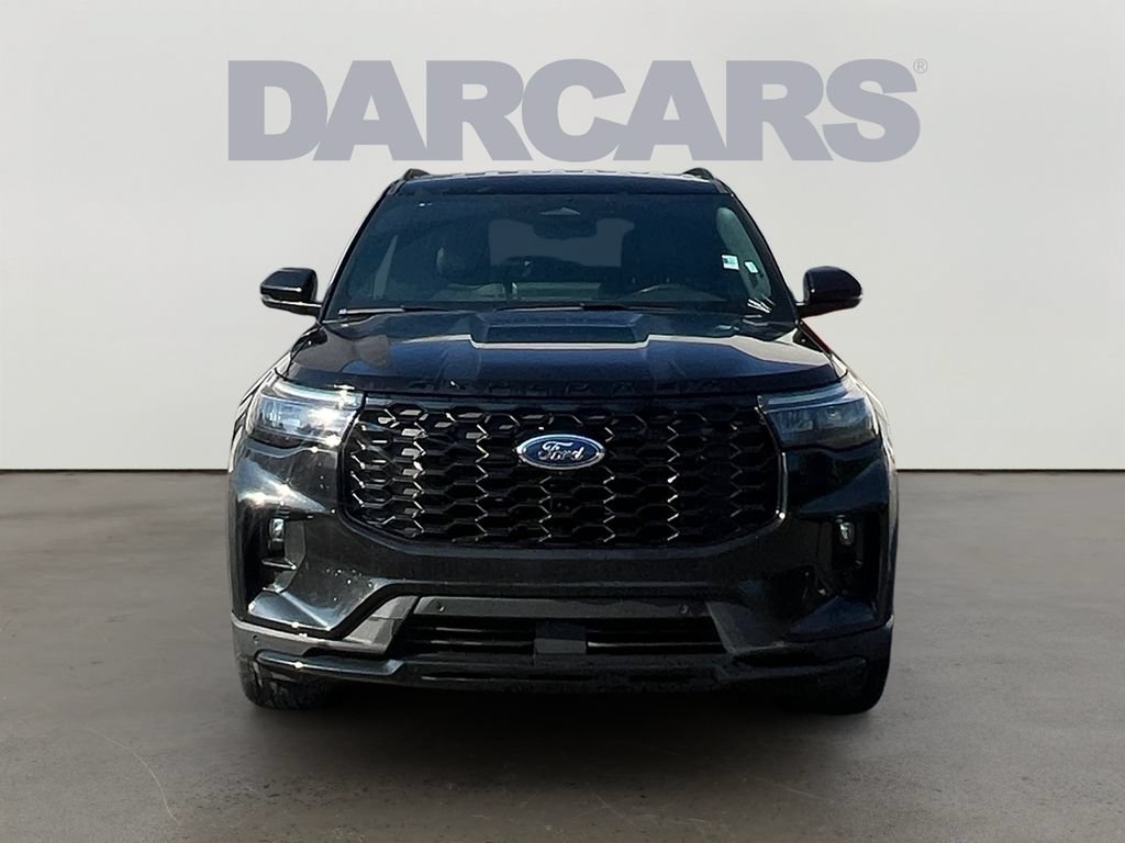 Used 2025 Ford Explorer ST-Line AWD/4WD image 2