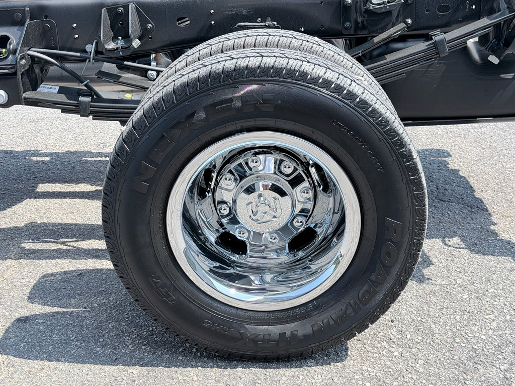 New 2026 RAM 3500 Tradesman AWD/4WD image 33