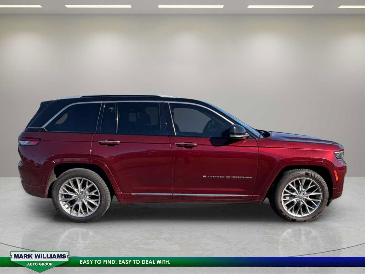 Used 2022 Jeep Grand Cherokee Summit AWD/4WD image 5