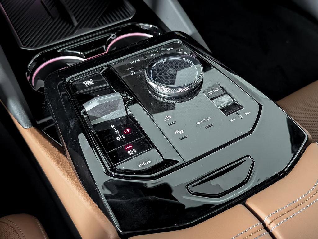 New 2026 BMW 550e xDrive image 27