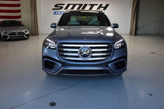 Used 2025 Mercedes-Benz GLS 450 4MATIC w/ AMG Line Exterior image 42