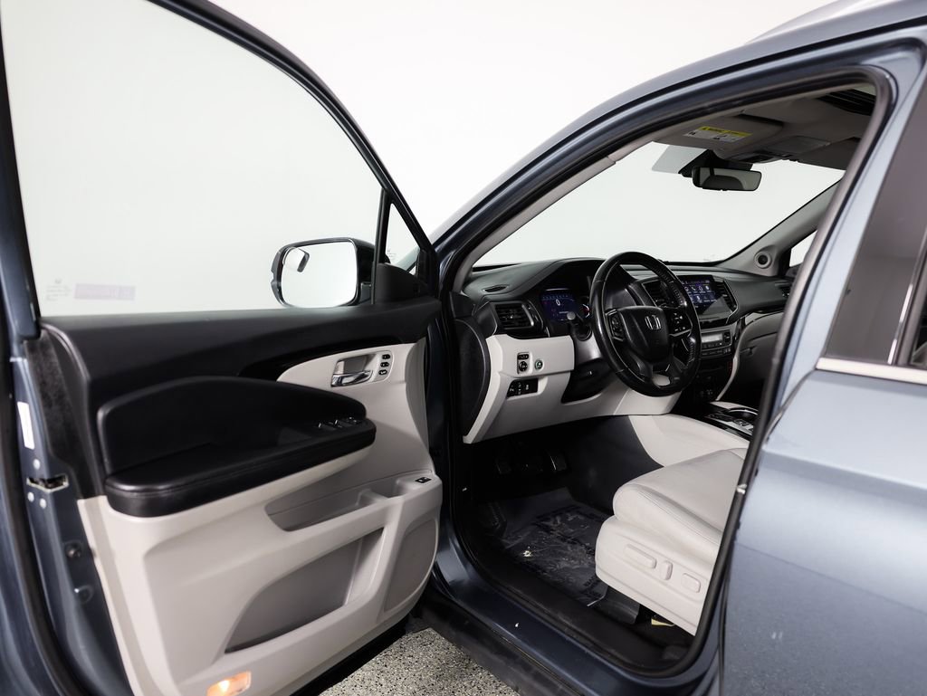 Used 2021 Honda Pilot Touring image 23