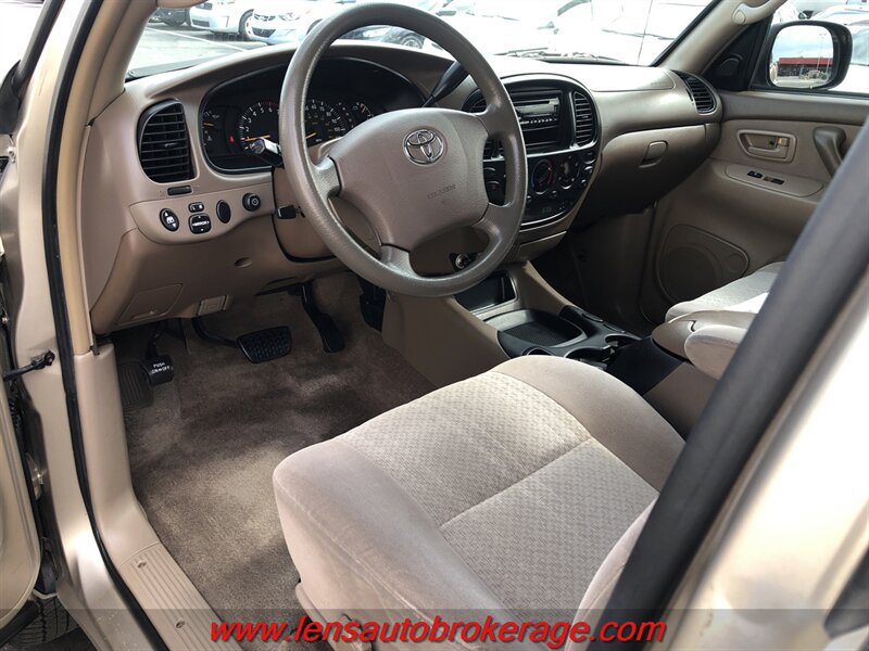 Used 2004 Toyota Tundra SR5 w/ Towing Pkg RWD image 9