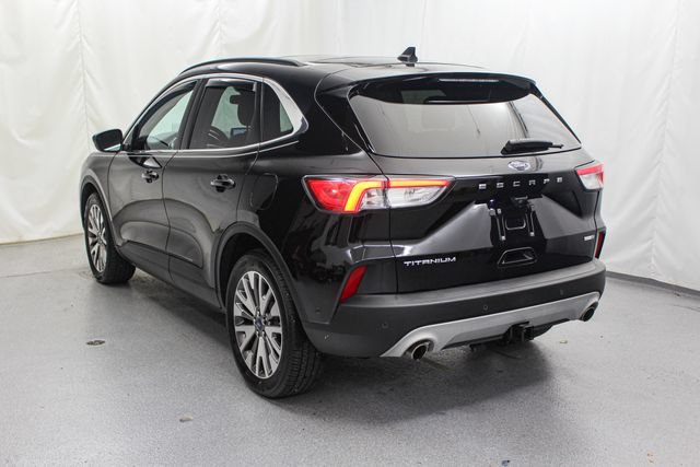 Certified 2020 Ford Escape Titanium w/ Titanium Premium Package 2.0 AWD/4WD image 5